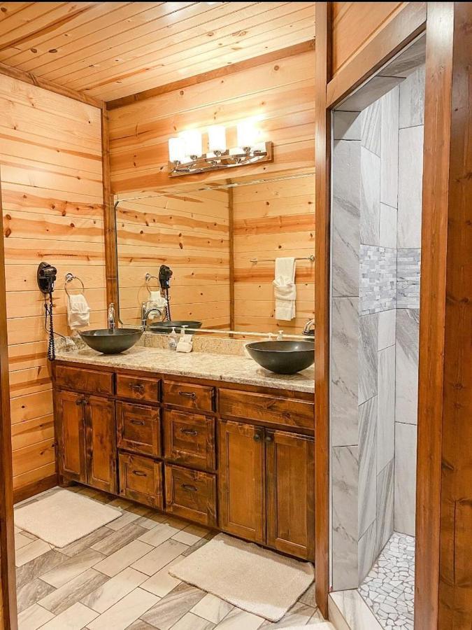 Stone Mountain Lodge 5000Sqft 6 Bed Game Room Pool Table Hot Tub Broken Bow Εξωτερικό φωτογραφία