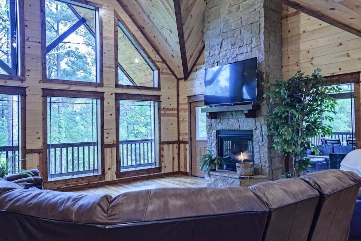 Stone Mountain Lodge 5000Sqft 6 Bed Game Room Pool Table Hot Tub Broken Bow Εξωτερικό φωτογραφία
